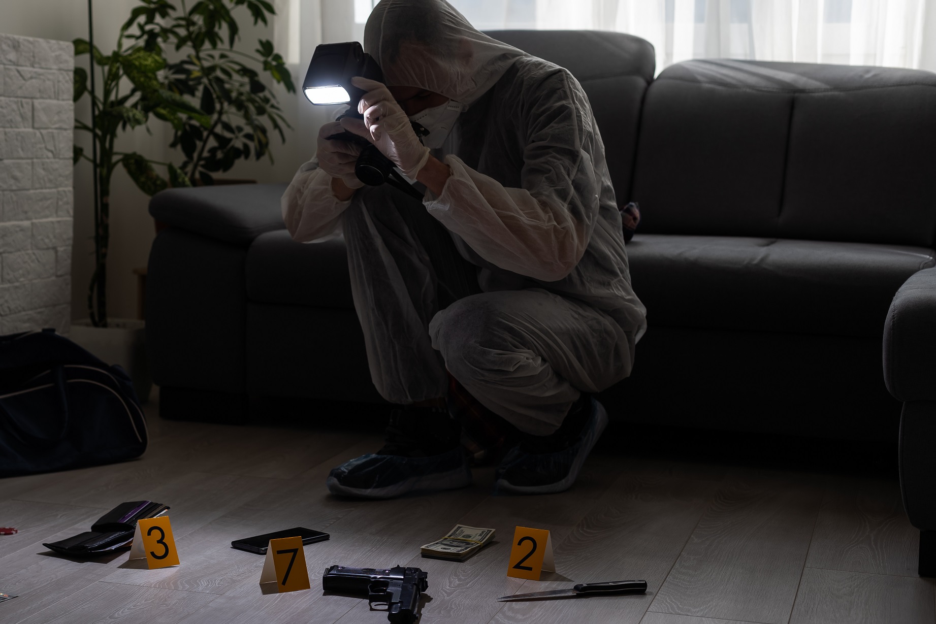 Trusted Investigation Support for Sensitive and Complex Cases