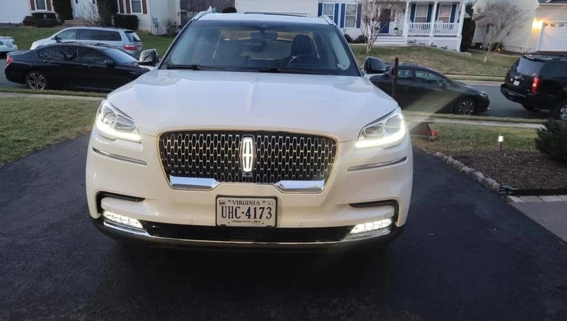 How Professional Detailers Remove Stubborn Car Odors